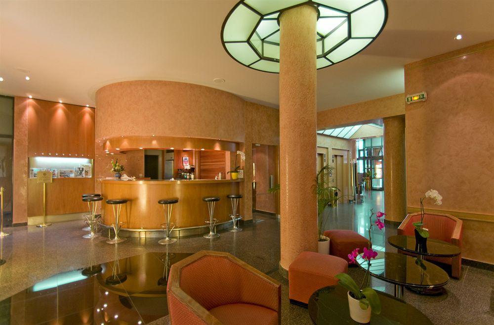 Hotel Opera Cadet París Exterior foto