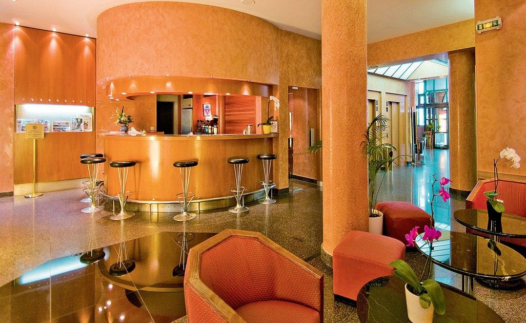 Hotel Opera Cadet París Exterior foto